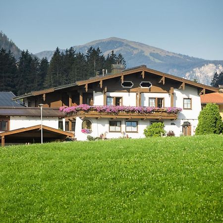 Gaestehaus Stotter Neukirchen am Grossvenediger Exterior photo