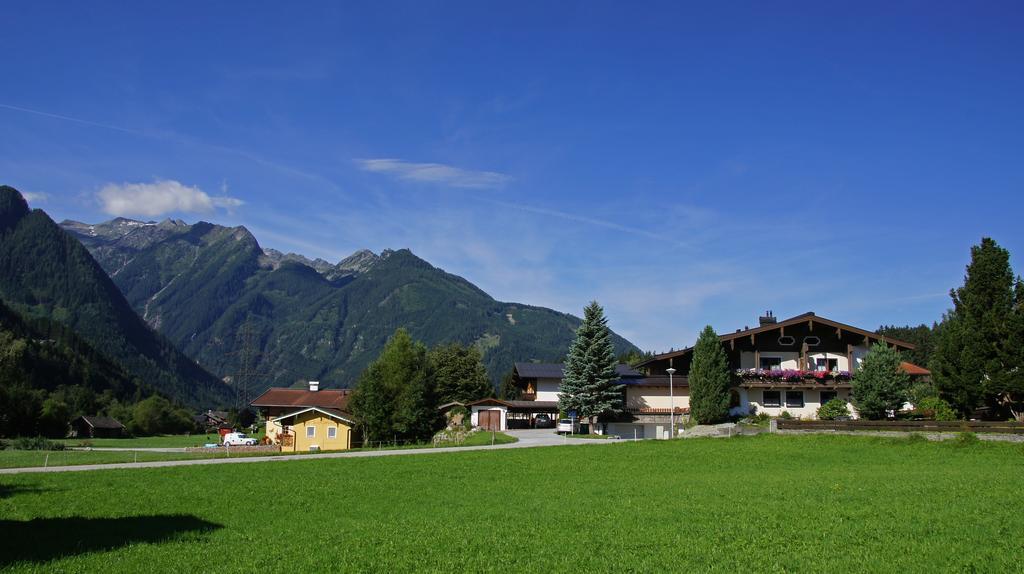 Gaestehaus Stotter Neukirchen am Grossvenediger Exterior photo