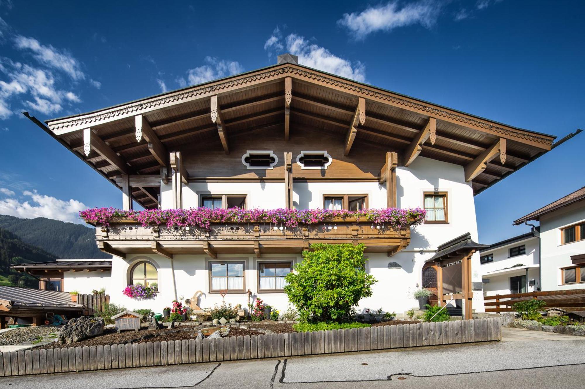 Gaestehaus Stotter Neukirchen am Grossvenediger Exterior photo